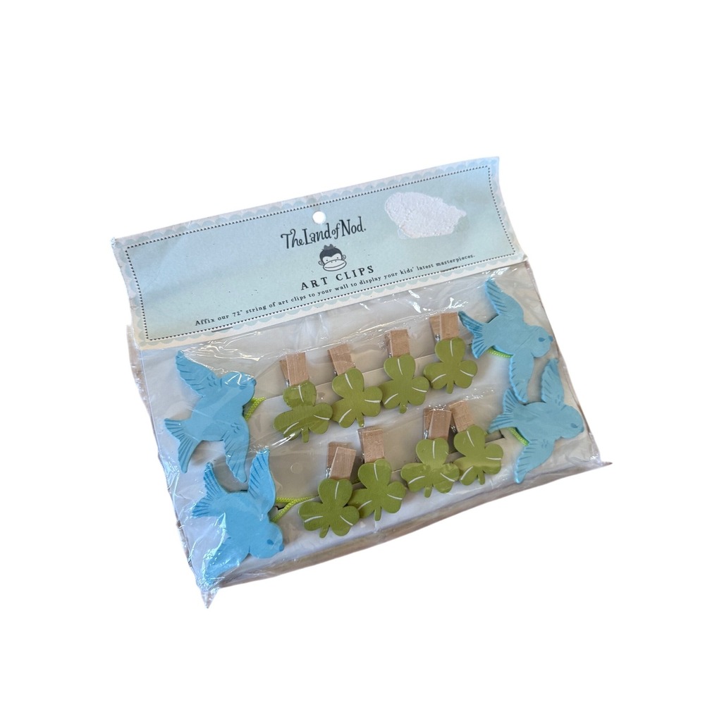 New sealed Art Photo Clip Crate‎ Barrel Kid Land Nod Shamrock & birds 72" String